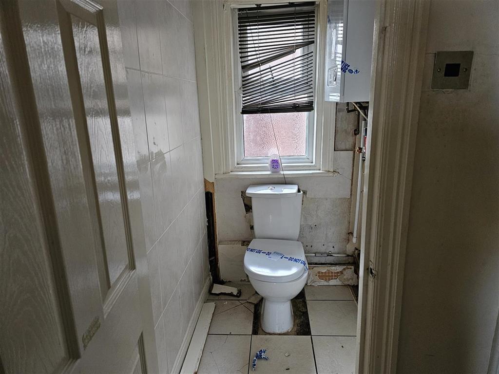 First Floor Flat, 77C, Promenade, SOUTHPORT, Merseyside, PR9 0JJ