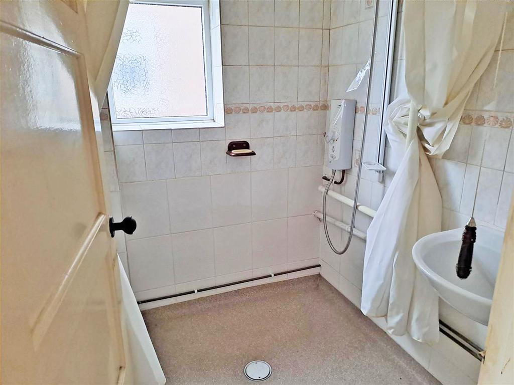 91, Almond Tree Avenue, COVENTRY, West Midlands, CV2 1JR