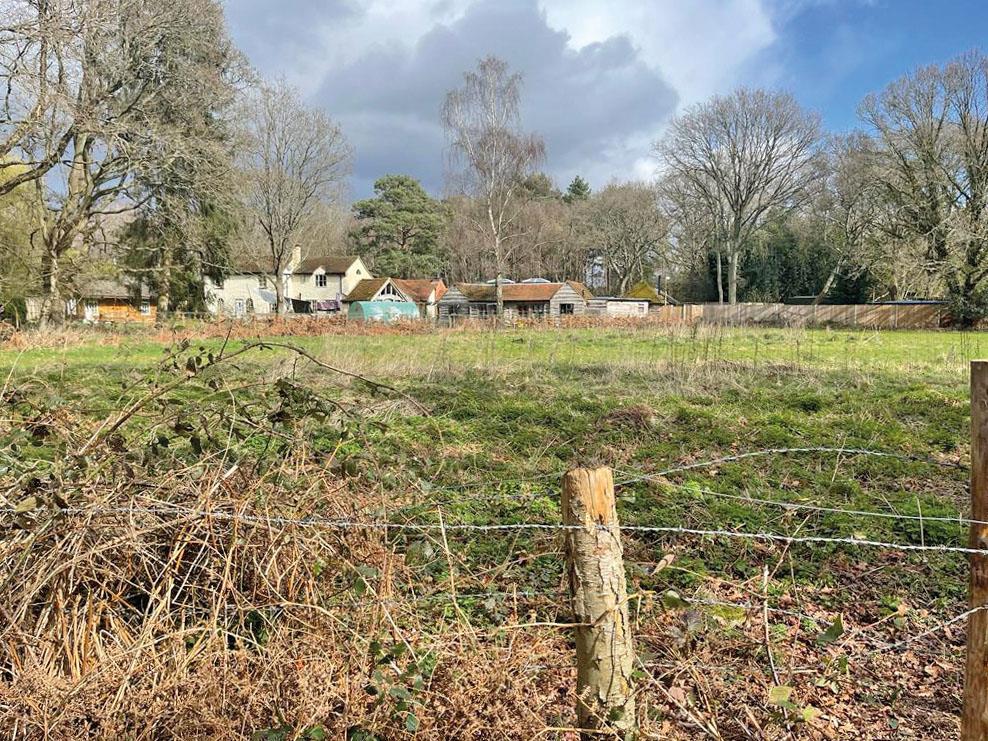 Land off, Priest Lane, WOKING, Surrey, GU24 9NE