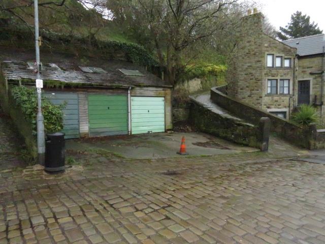 No. 6 Garage, Darcey Hey Lane, HALIFAX, West Yorkshire, HX2 7DD