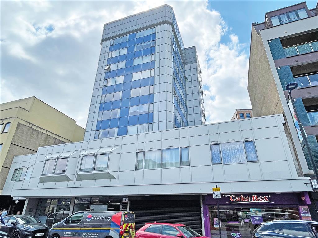 Flat 2, Skyline 292-298, High Street, SLOUGH, Berkshire, SL1 1GF
