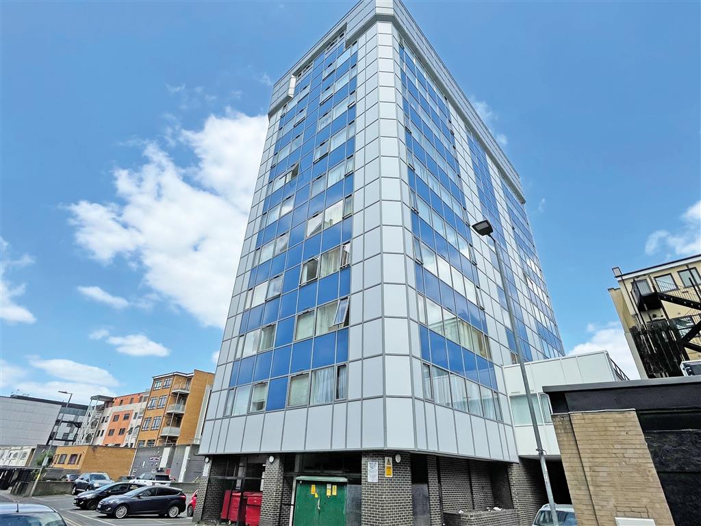 Flat 2, Skyline 292-298, High Street, SLOUGH, Berkshire, SL1 1GF