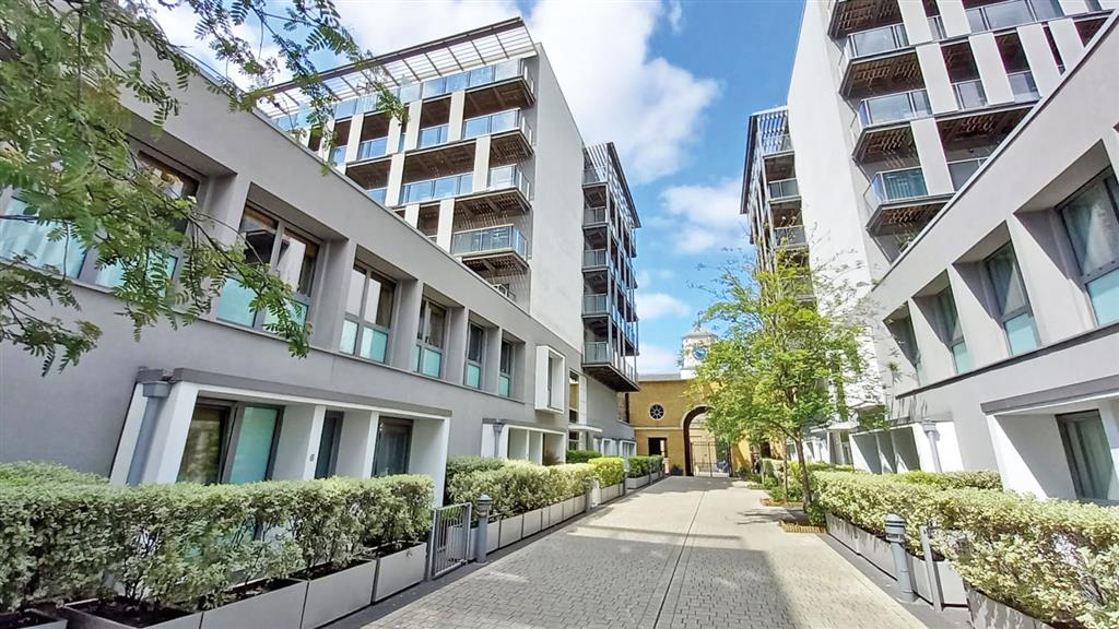 207 West Carriage House, Royal Carriage Mews, LONDON, London, SE18 6GA