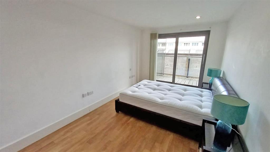 207 West Carriage House, Royal Carriage Mews, LONDON, London, SE18 6GA