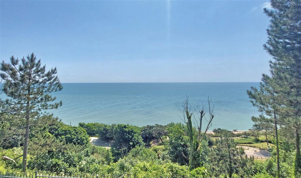 Apartment 5, 5, Trinity Crescent, FOLKESTONE, Kent, CT20 2ES