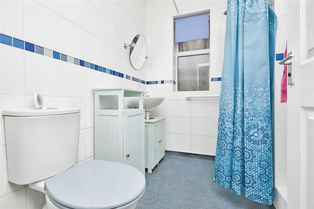 33, Blagreaves Avenue, DERBY, Derbyshire, DE23 2NT