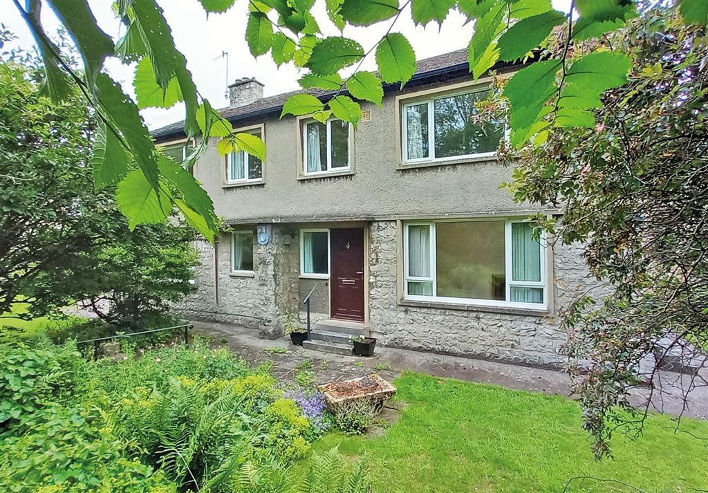 Tallowcroft, Baslow Road, BAKEWELL, Derbyshire, DE45 1QA
