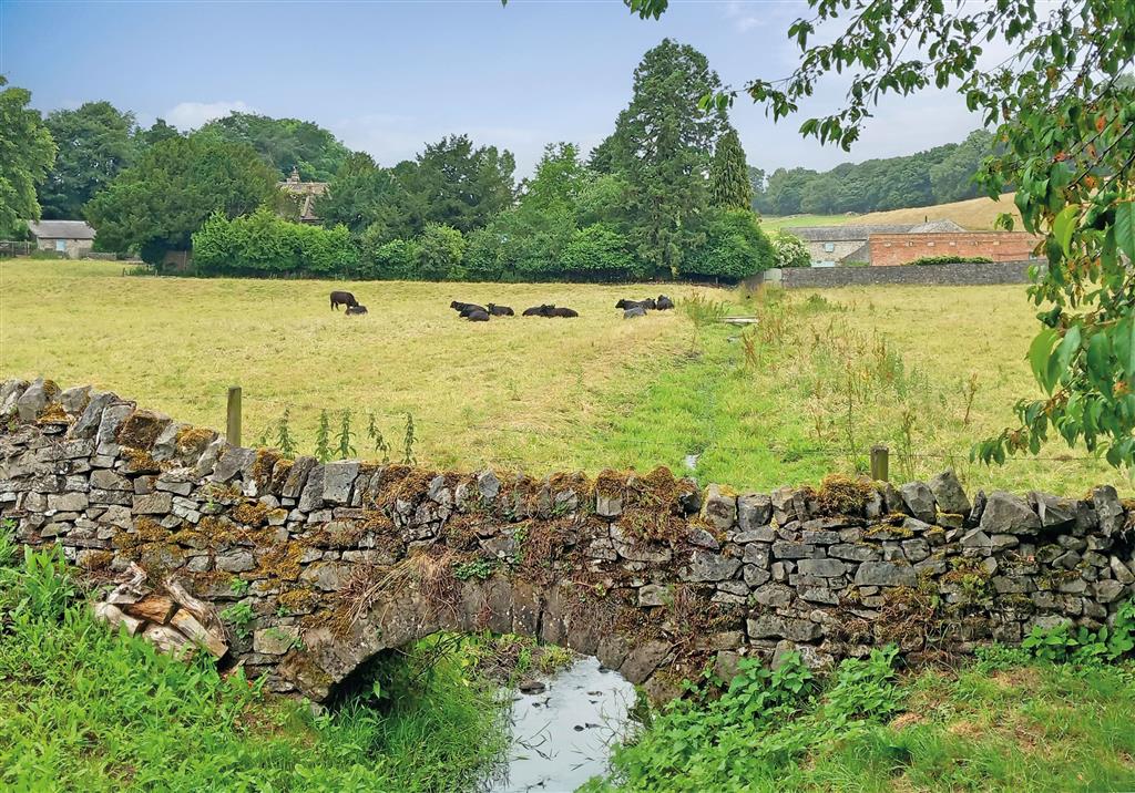 Tallowcroft, Baslow Road, BAKEWELL, Derbyshire, DE45 1QA