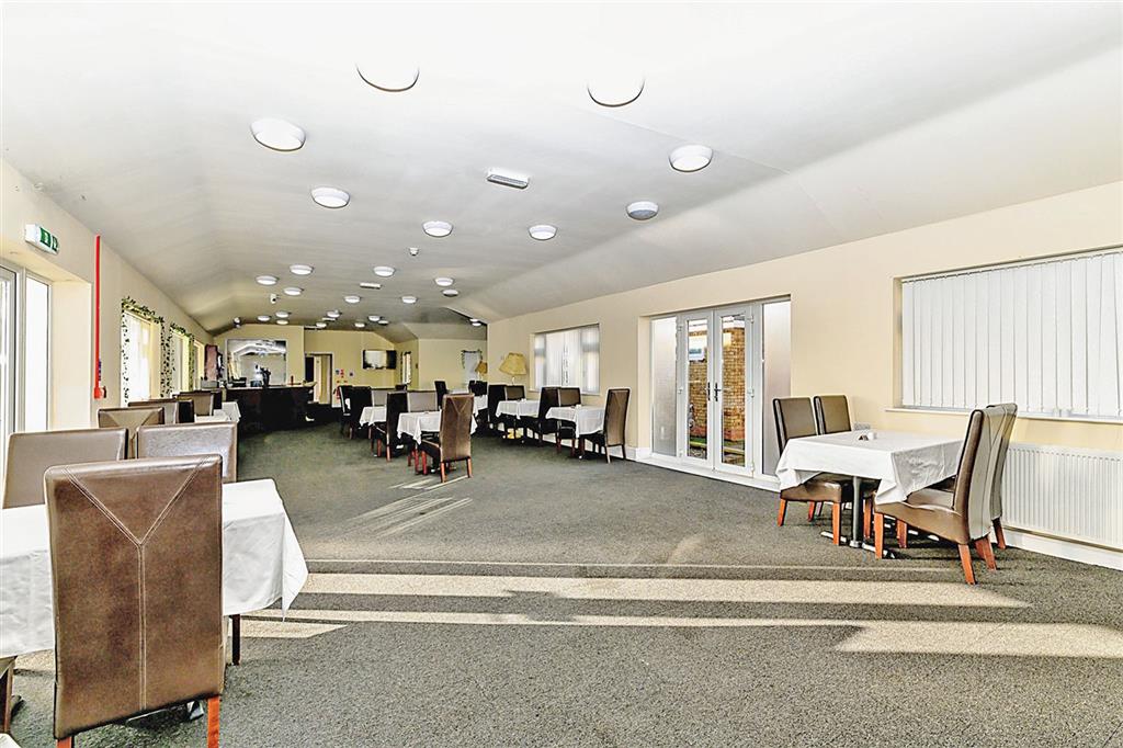 The Premier Hotel, Lincoln Road, SKEGNESS, Lincolnshire, PE25 2EA