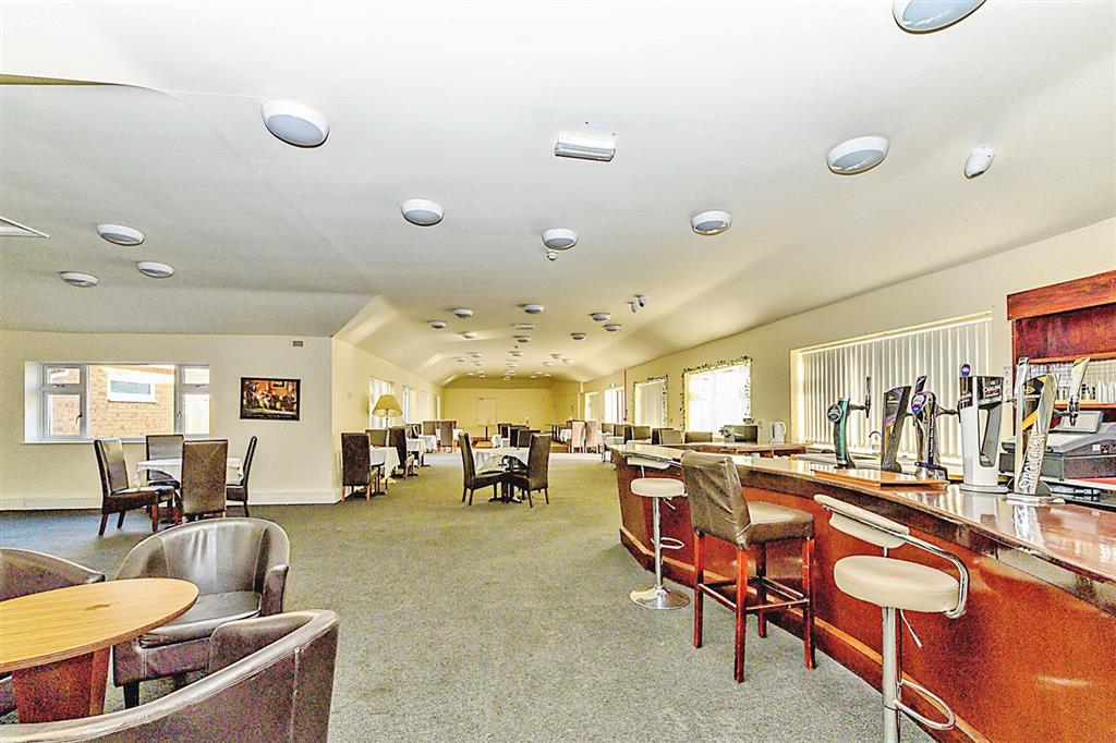 The Premier Hotel, Lincoln Road, SKEGNESS, Lincolnshire, PE25 2EA