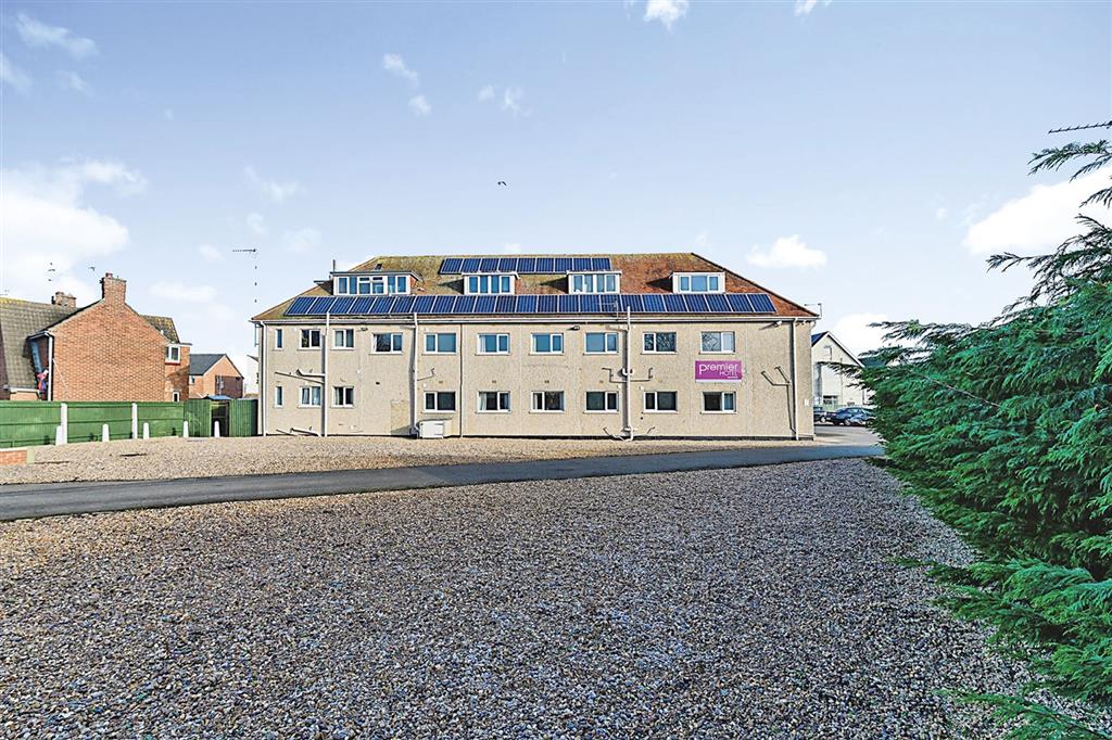 The Premier Hotel, Lincoln Road, SKEGNESS, Lincolnshire, PE25 2EA
