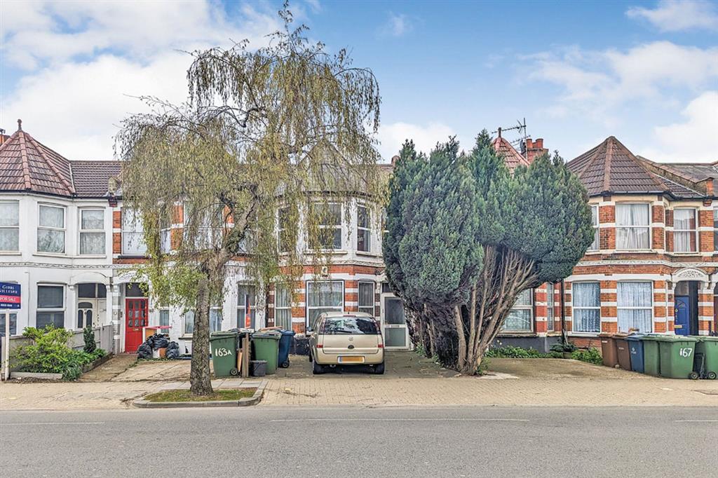 165a, Pinner Road, HARROW, Middlesex, HA1 4EX