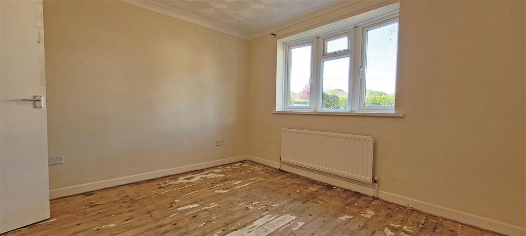 37, Compton Road, NEW MILTON, Hampshire, BH25 6EQ