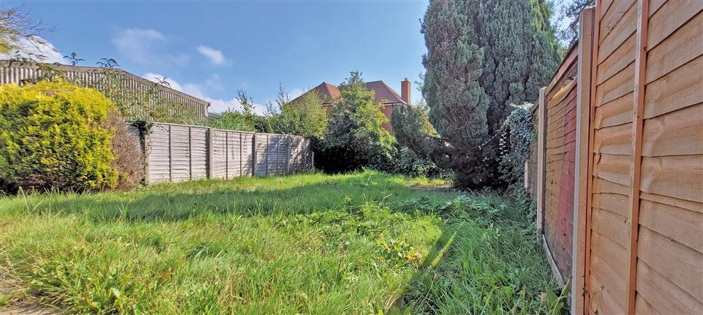 37, Compton Road, NEW MILTON, Hampshire, BH25 6EQ