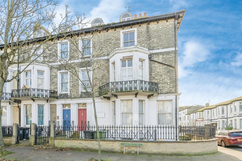 25, Camperdown, GREAT YARMOUTH, Norfolk, NR30 3JB