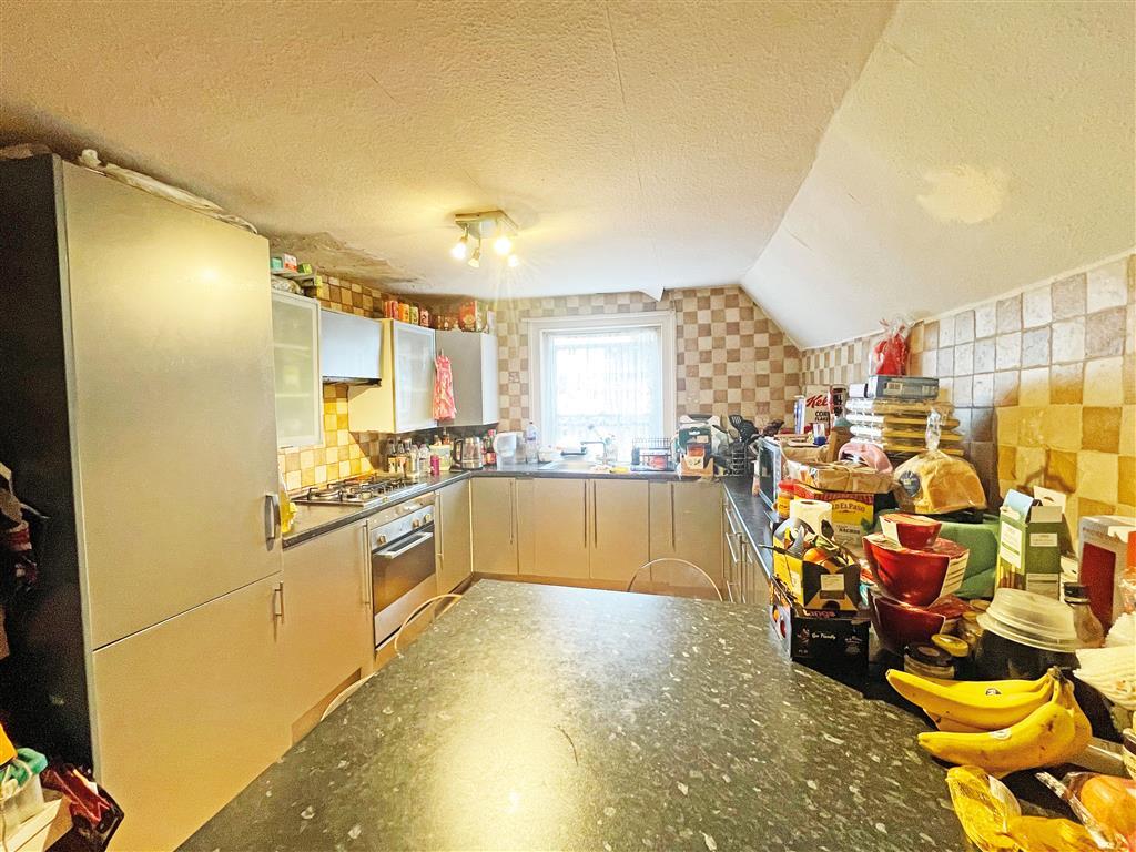 The George Inn, 76, London Road, SITTINGBOURNE, Kent, ME9 9QH