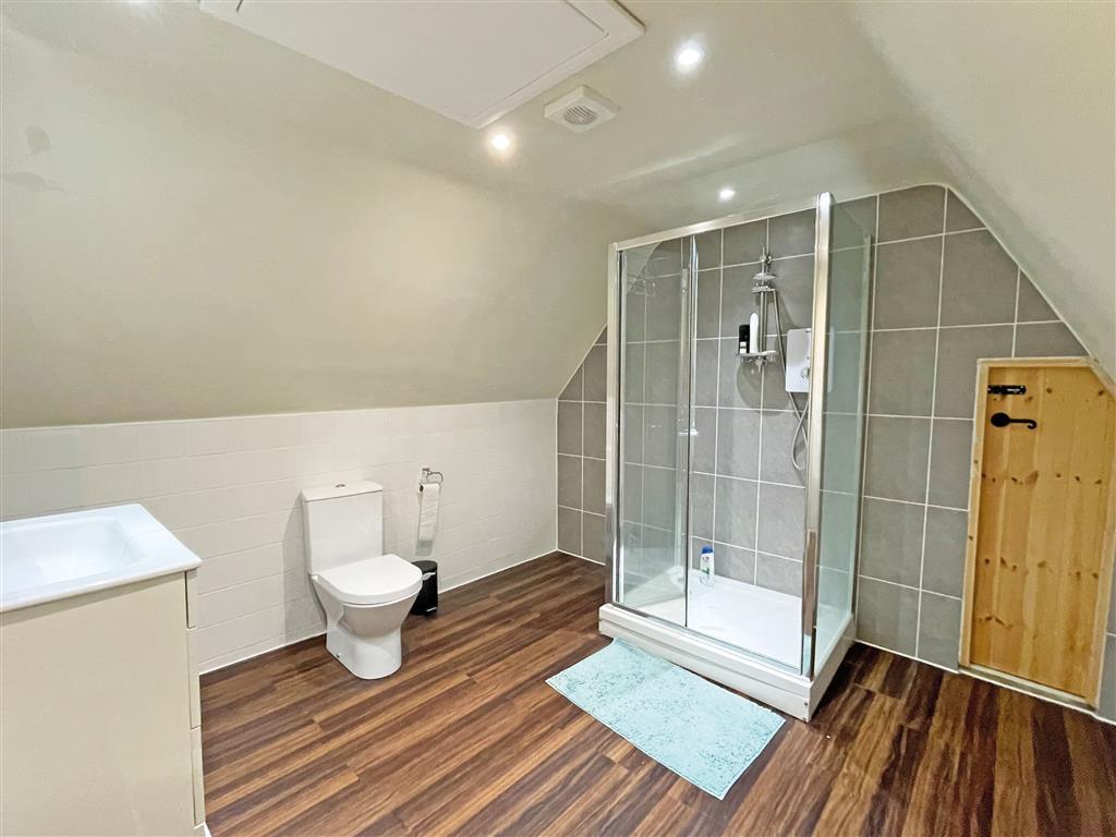 The George Inn, 76, London Road, SITTINGBOURNE, Kent, ME9 9QH