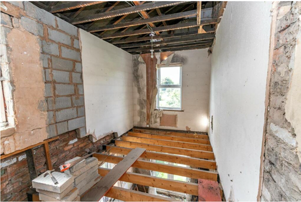 12, Carlton Road, SALE, Cheshire, M33 6PE
