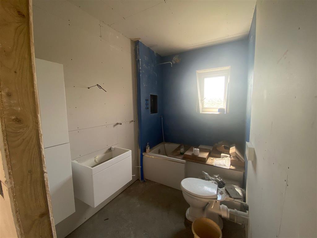 58, High Street, PORTH, Mid Glamorgan, CF39 8PH