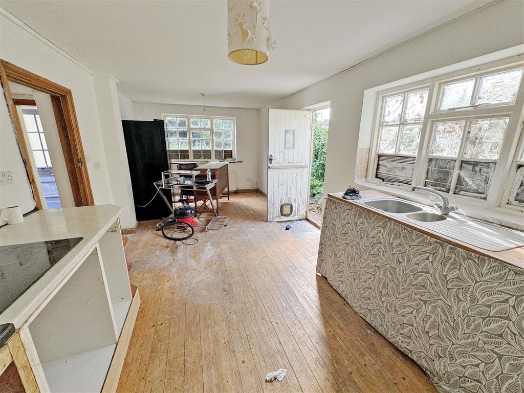 308, Old Whitley Wood Lane, READING, Berkshire, RG2 8QE