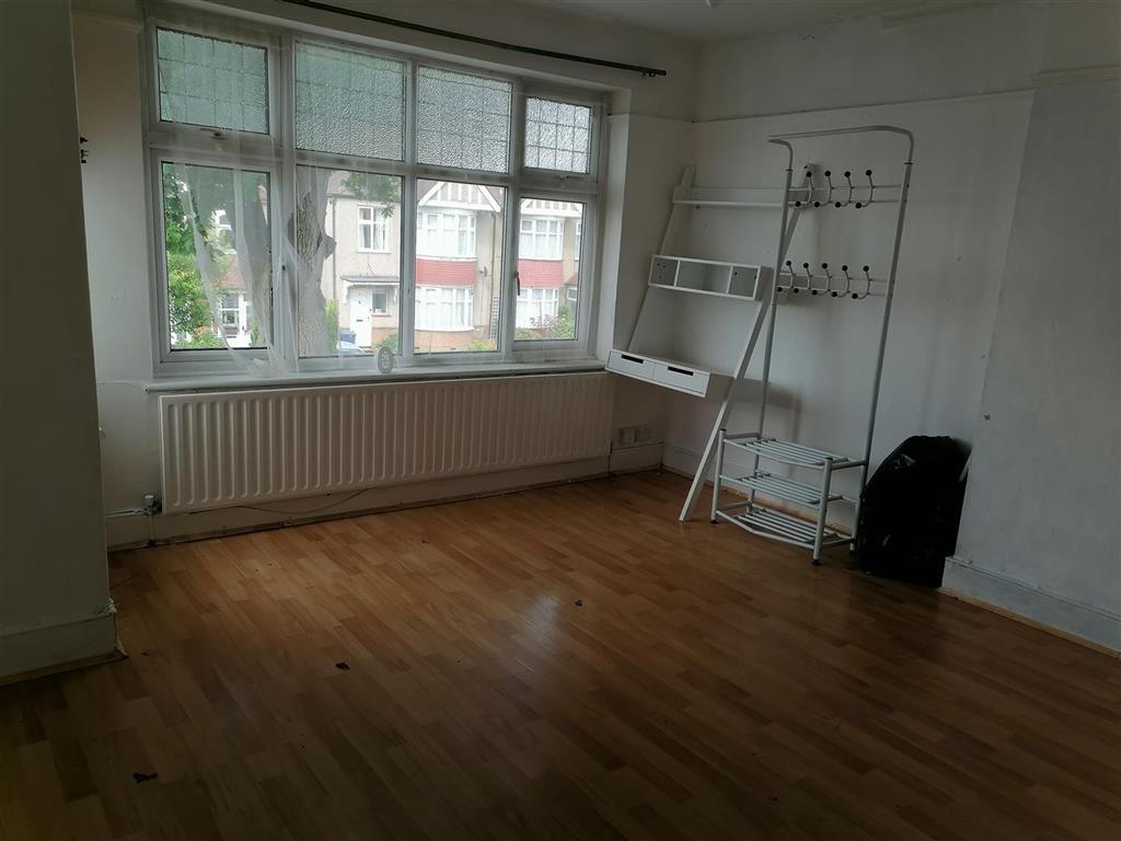 15a, Cambridge Road, HARROW, Middlesex, HA2 7LA