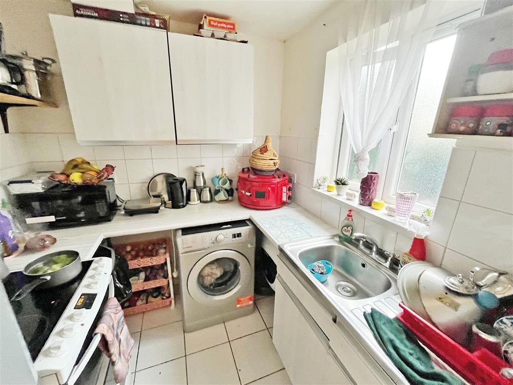 Flat 2, Birbeck House, Harrow Road, LONDON, London, NW10 5NA