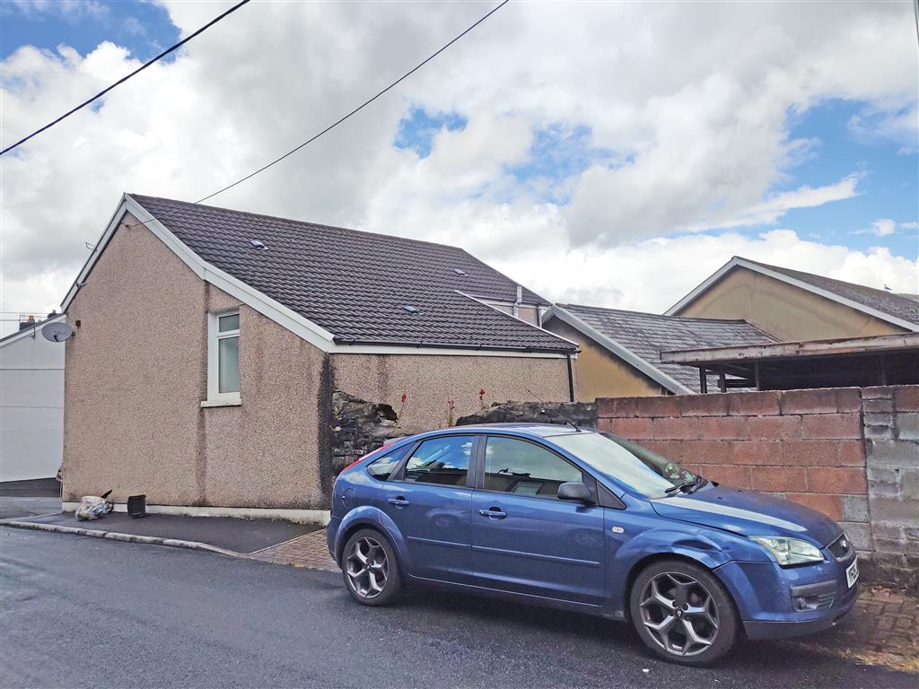 1, Margaret Street, ABERDARE, Mid Glamorgan, CF44 6BD