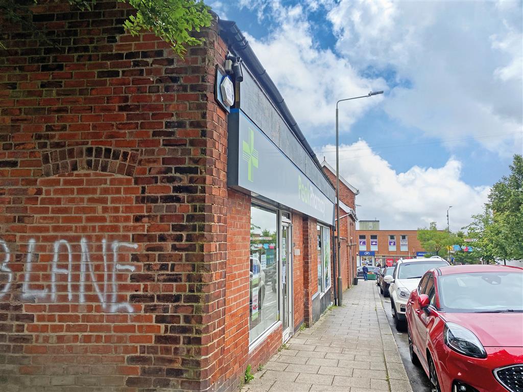 1, Limes Avenue, ALFRETON, Derbyshire, DE55 7DW