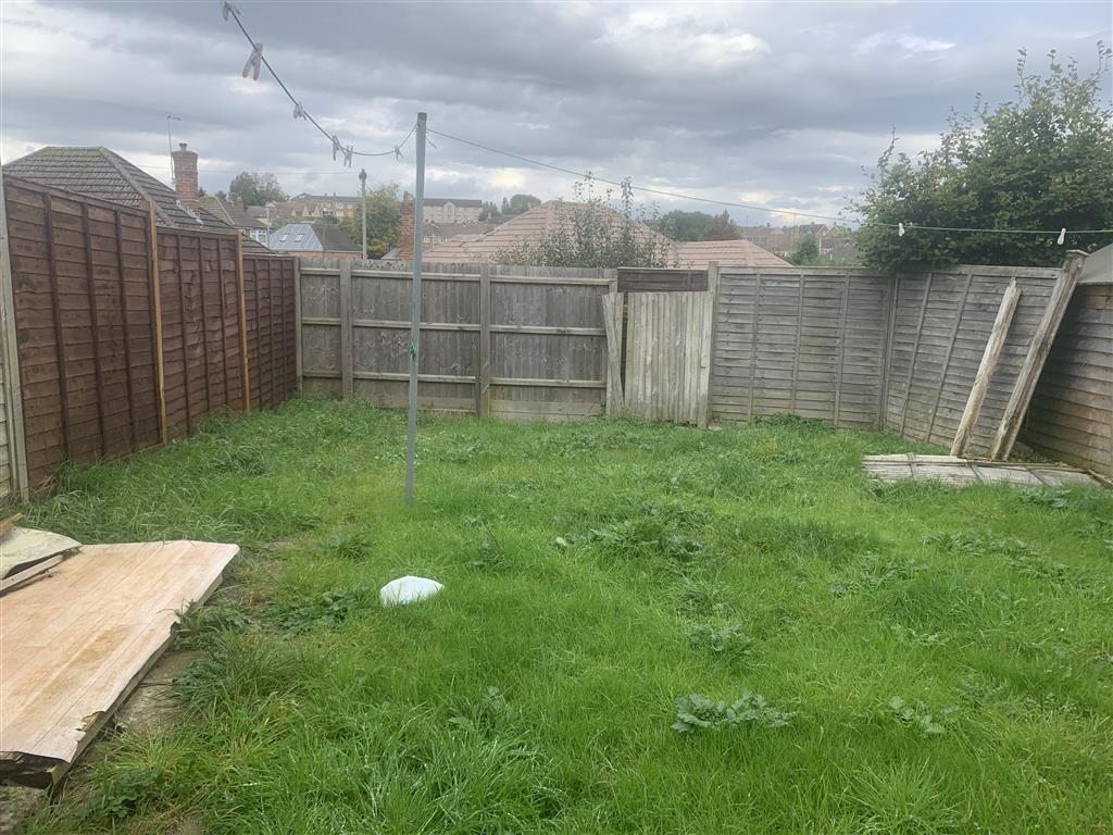 17, Charles Road, YEOVIL, Somerset, BA21 5LR