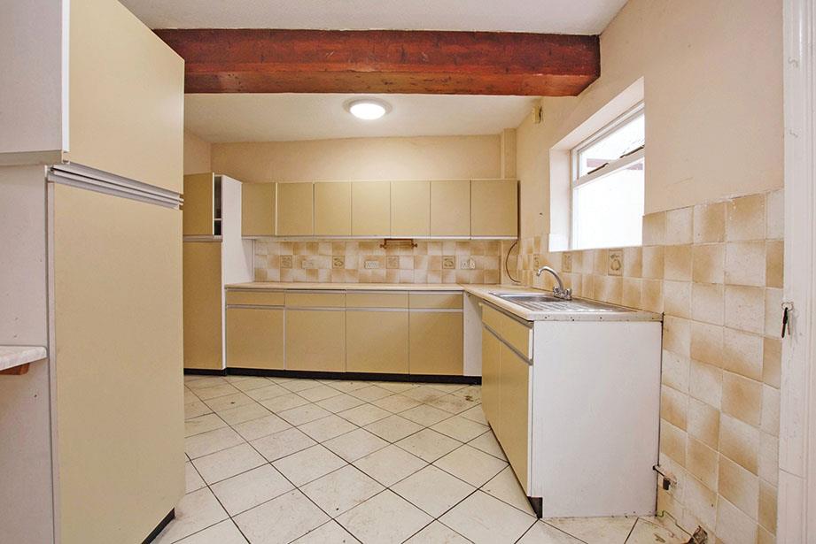 68, Nottingham Road, NOTTINGHAM, Nottinghamshire, NG16 2NA