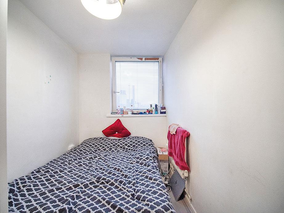 Flat 43, Mersea House, 104, Harts Lane, BARKING, Essex, IG11 8LW