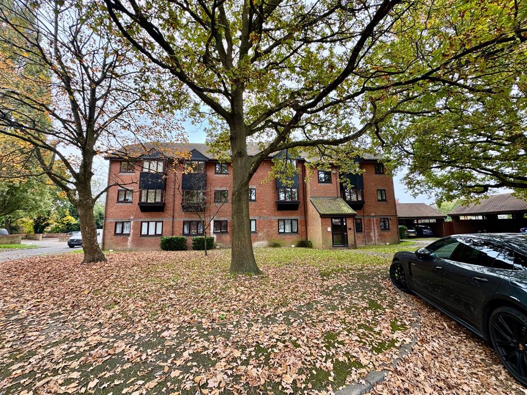 27, Willenhall Drive, HAYES, Middlesex, UB3 2UT