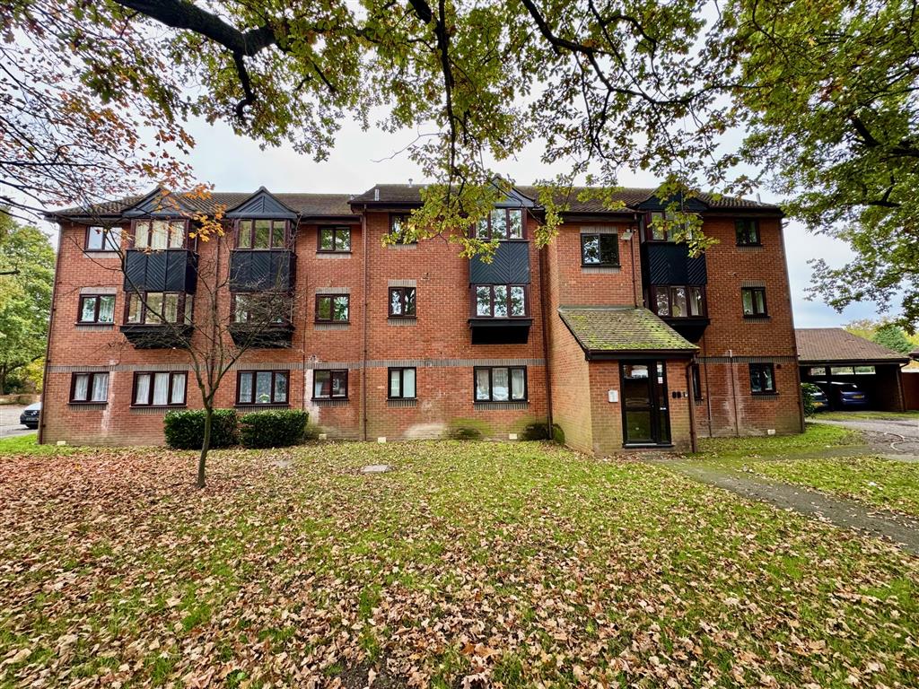 27, Willenhall Drive, HAYES, Middlesex, UB3 2UT