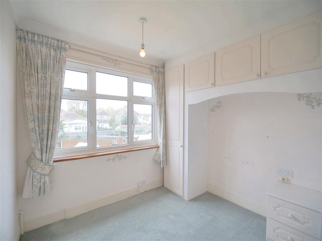 125, Linley Crescent, ROMFORD, Essex, RM7 8RB