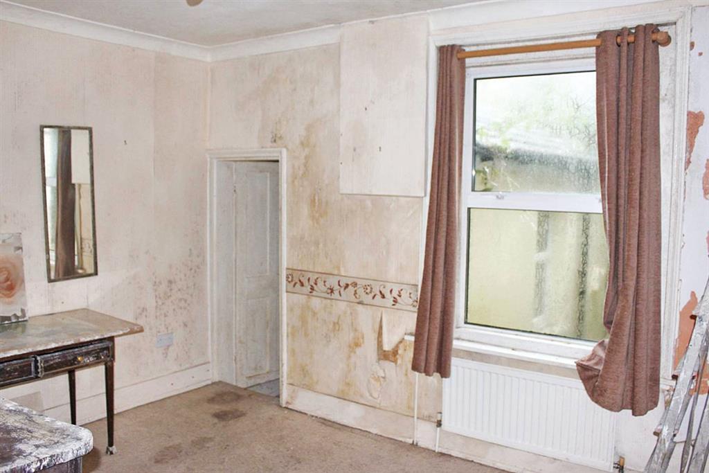 16, Battle Road, ST. LEONARDS-ON-SEA, East Sussex, TN37 7AB