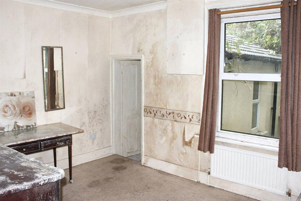 16, Battle Road, ST. LEONARDS-ON-SEA, East Sussex, TN37 7AB