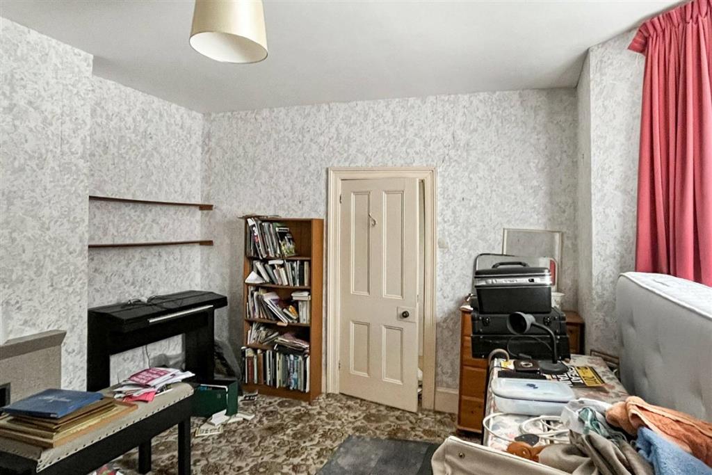 20, Clarence Road, VENTNOR, Isle of Wight, PO38 1NE