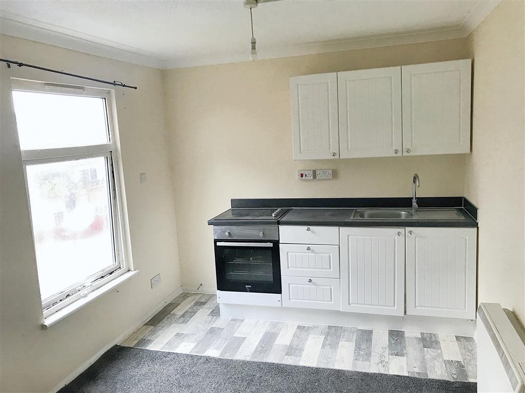 8, Lanham Place, BASILDON, Essex, SS13 1PX