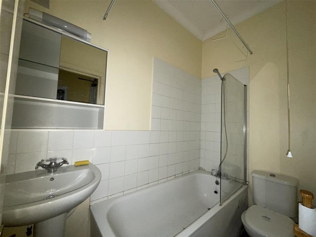 3a New Steine Mansions, Devonshire Place, BRIGHTON, East Sussex, BN2 1QJ