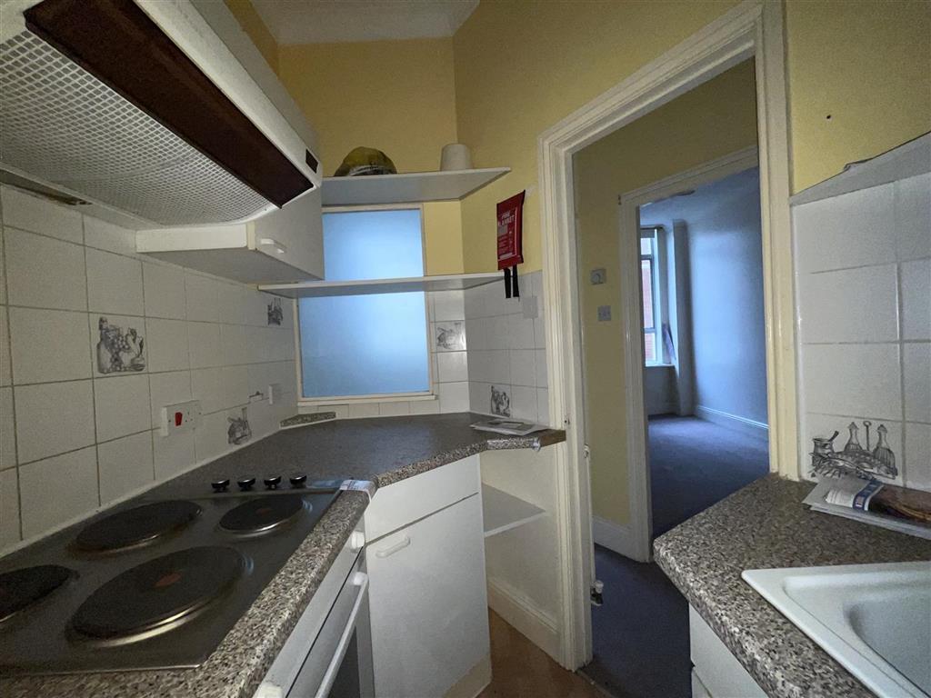 3a New Steine Mansions, Devonshire Place, BRIGHTON, East Sussex, BN2 1QJ
