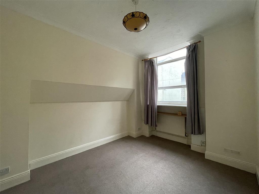 3a New Steine Mansions, Devonshire Place, BRIGHTON, East Sussex, BN2 1QJ