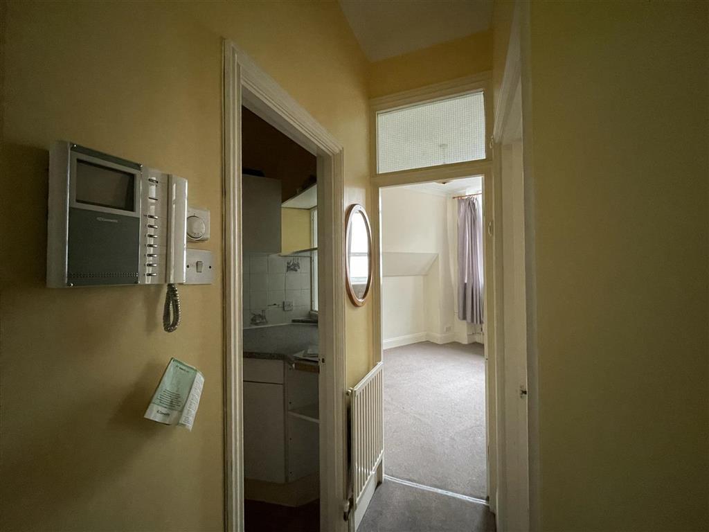 3a New Steine Mansions, Devonshire Place, BRIGHTON, East Sussex, BN2 1QJ