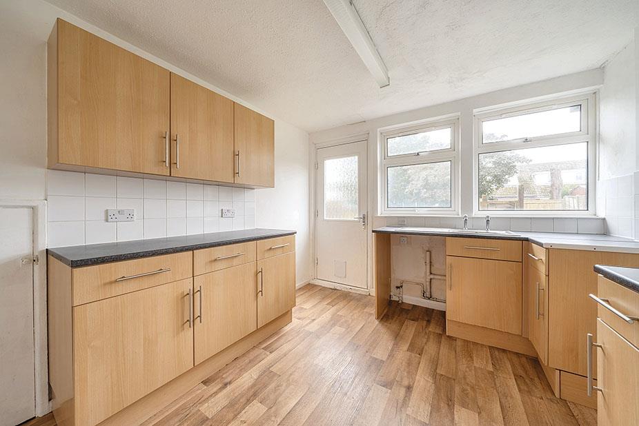 49, Woodland Avenue, BURGESS HILL, West Sussex, RH15 0PD