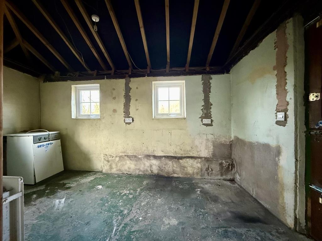 Swn Y Nant, New Inn, PENCADER, Dyfed, SA39 9AZ