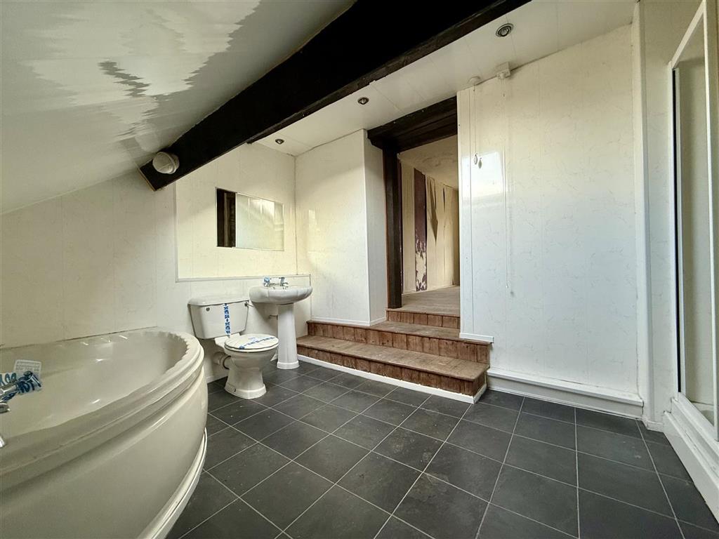 Swn Y Nant, New Inn, PENCADER, Dyfed, SA39 9AZ
