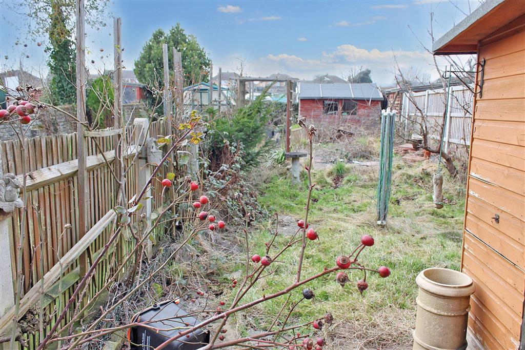 152, Malling Road, SNODLAND, Kent, ME6 5EG