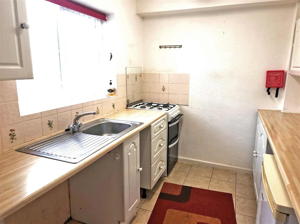 17, Thornbury Drive, WESTON-SUPER-MARE, Avon, BS23 4YF