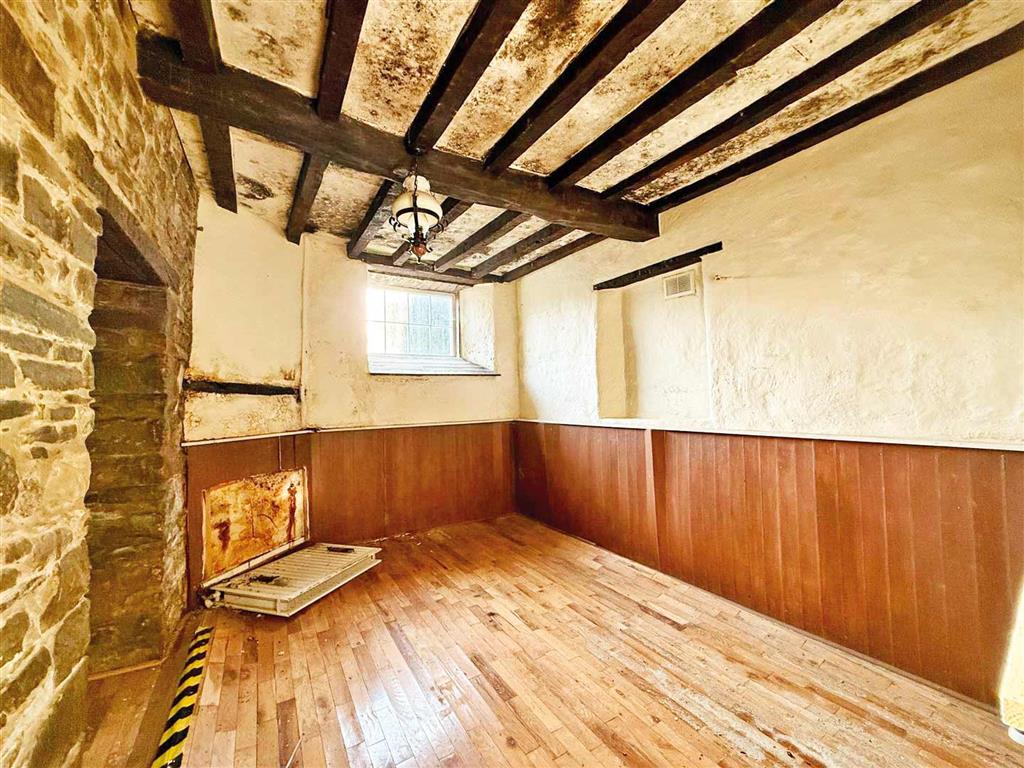 Swn Y Nant, New Inn, PENCADER, Dyfed, SA39 9AZ