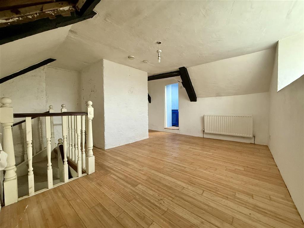 Swn Y Nant, New Inn, PENCADER, Dyfed, SA39 9AZ