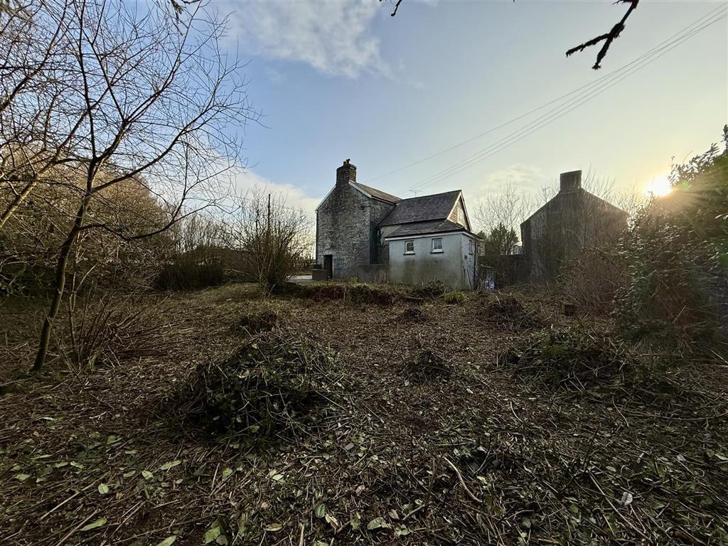 Swn Y Nant, New Inn, PENCADER, Dyfed, SA39 9AZ